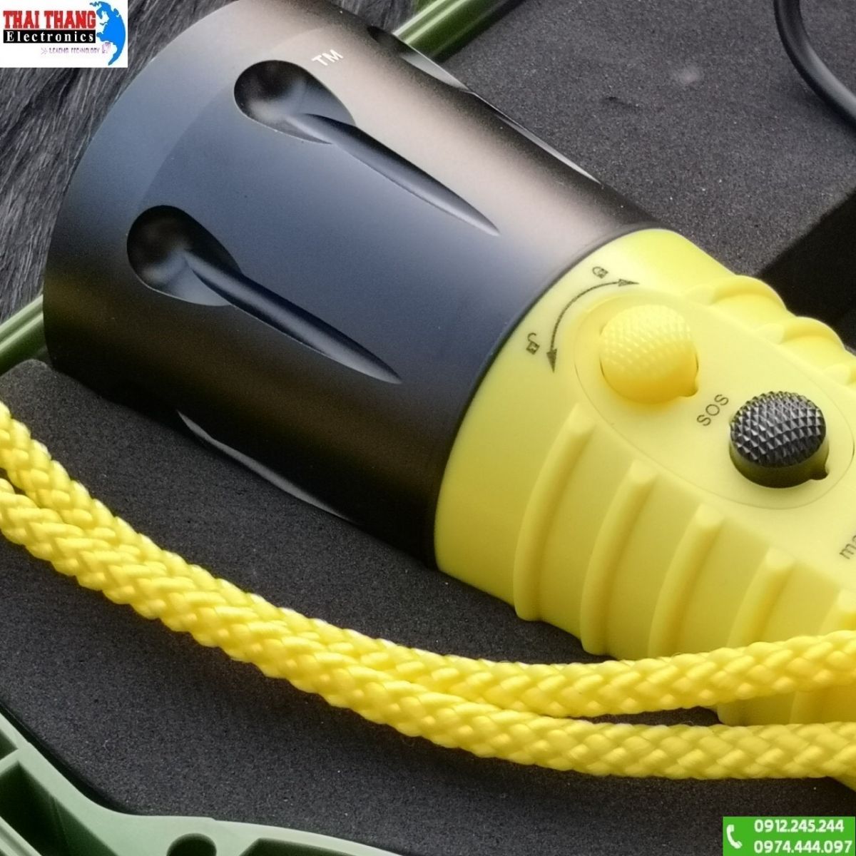 ĐÈN PIN LẶN BIỂN CHUYÊN NGHIỆP FITECH F12 SIÊU SÁNG ,PIN SIÊU LÂU
