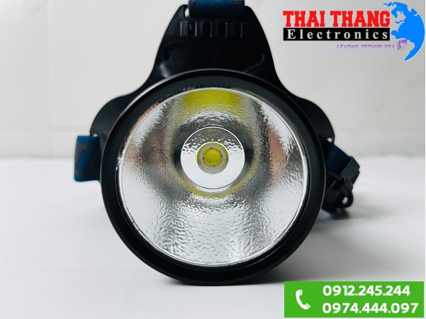 Đèn pin đeo đầu soi siêu xa 3 pin siêu khoẻ ultrafire P70